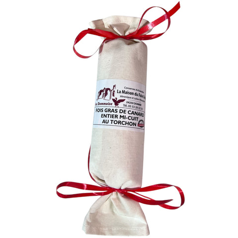 Foie gras de canard entier du Périgord mi-cuit dans son torchon